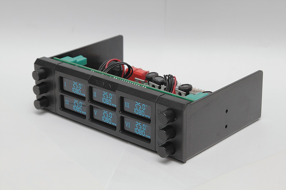 5,25 Панель REEVEN SIX EYES II fan controller 6 channel RFC-02