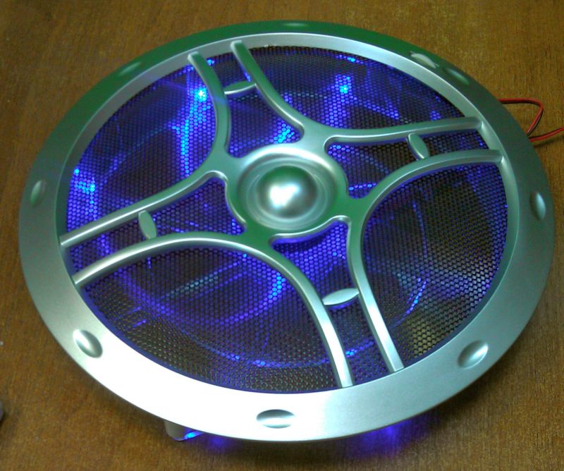 Вентилятор Globefan 220х220х30мм SB рег.200-600 об/мин 15дБ-28дБ 4pin решётка blue LED (RLGBS2203012