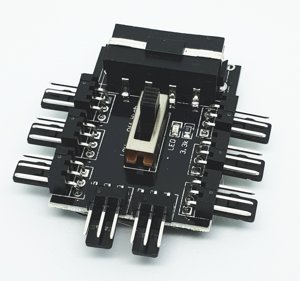 Fan hub. Хаб для вентиляторов 3-Pin. Разветвитель 3pin Fan. Molex разветвители вентиляторов Hub 8. Хаб для подключения вентиляторов Deepcool.