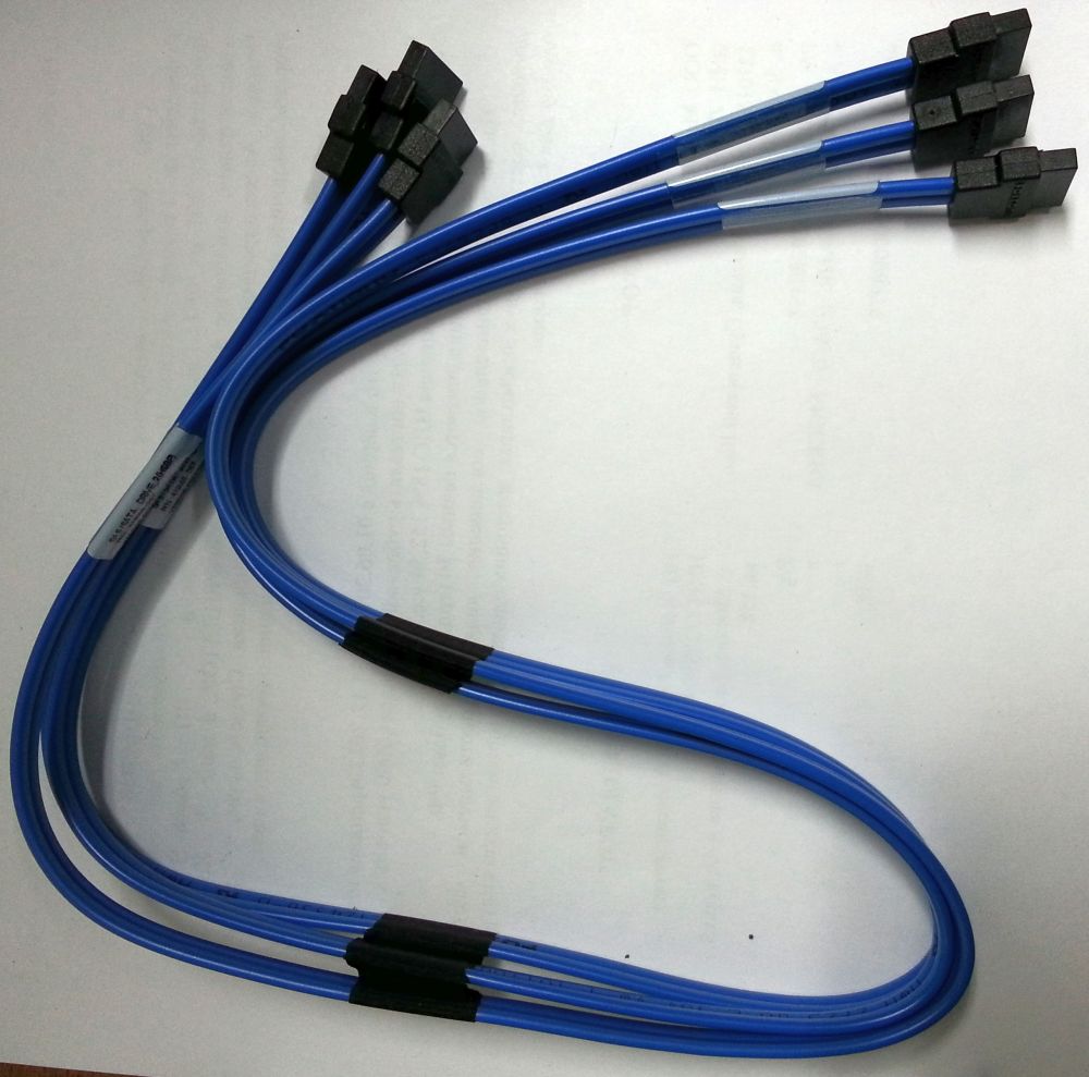 Кабель SATA Foxconn SAS/SATA 600мм Foxconn 4NA66-067