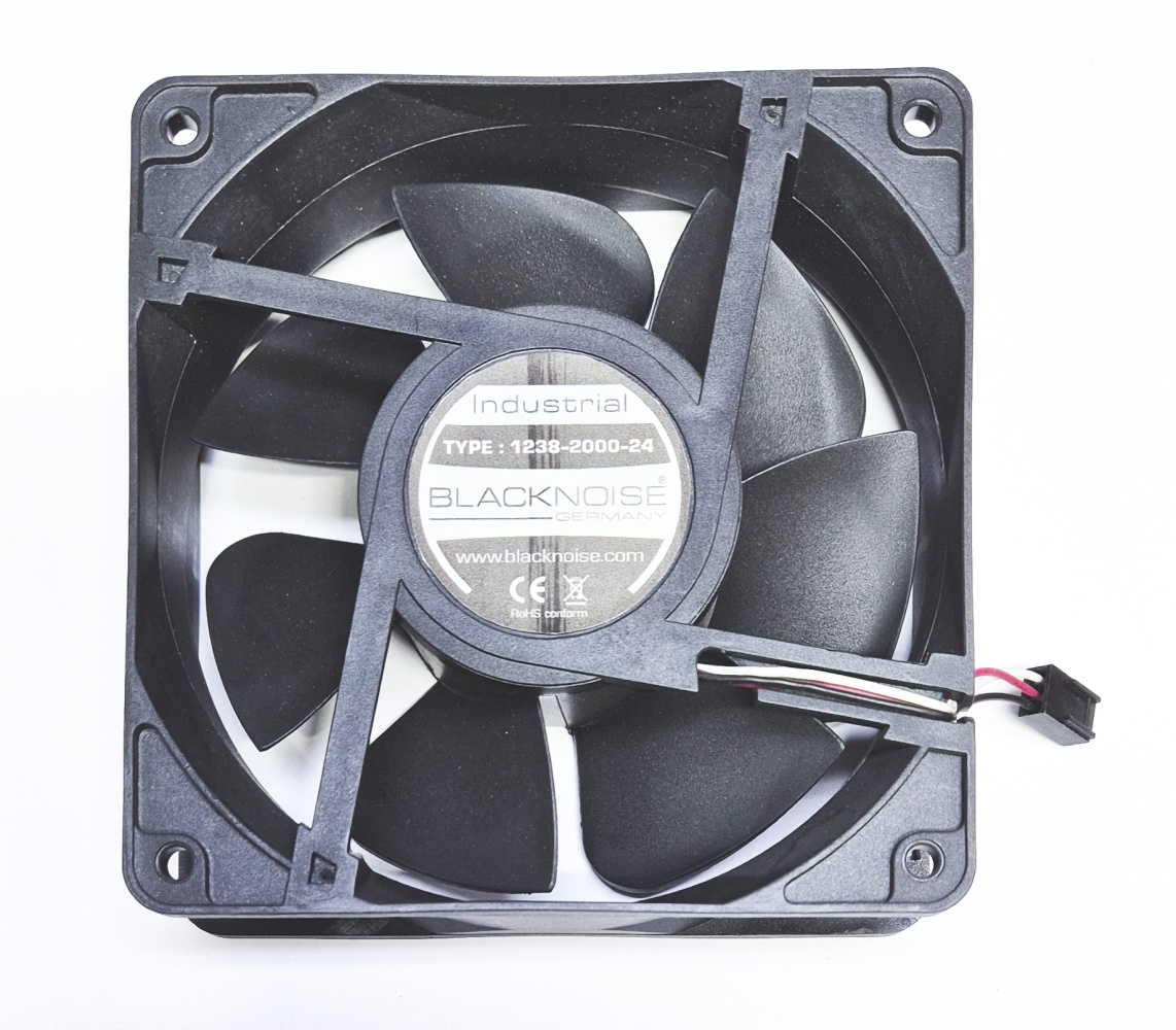 Вентилятор 120x120x38 NoiseBlocker 12038-2000-24  промышленный IP55 2000 об/мин, 35 дБА, напр. 24V